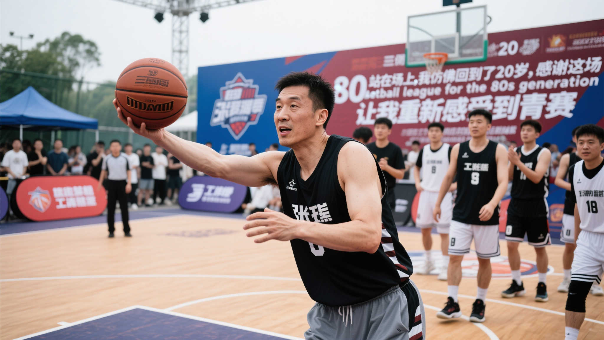 在各大足球